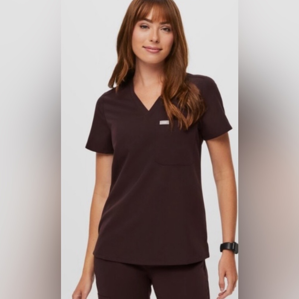 Womens figs espresso Catarina top size M
